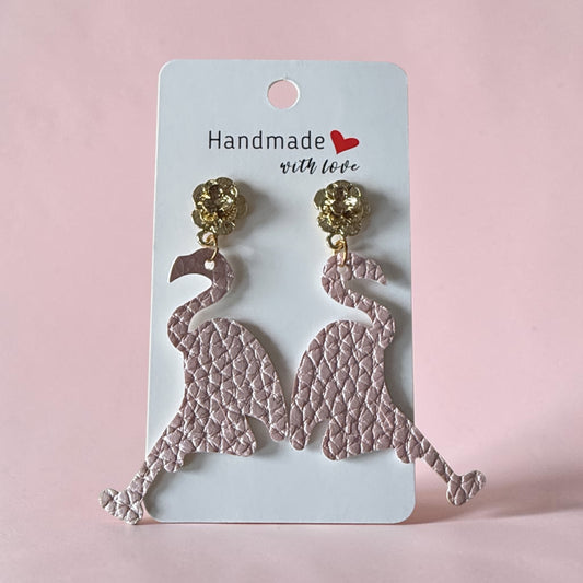 Roselee Glitz dusty rose pink textured faux leather flamingo drop earrings with gold-toned floral stud toppers.